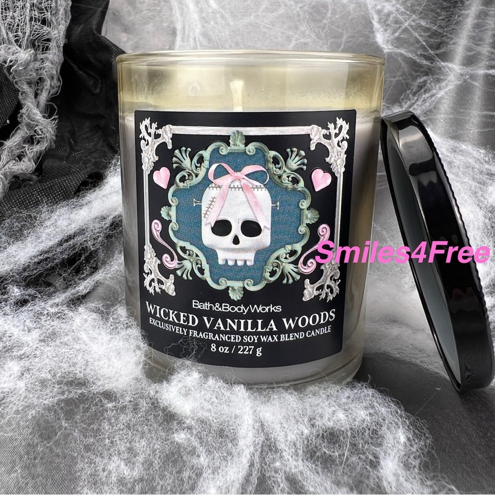 Bath & Body Works Wicked Vanilla‎ Woods Halloween 2025 Single Wick Candle Skull